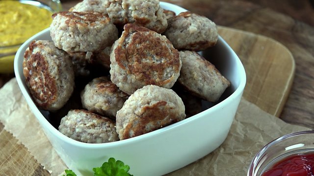 Rotating Mini Burgers (not seamless loopable 4K UHD footage)