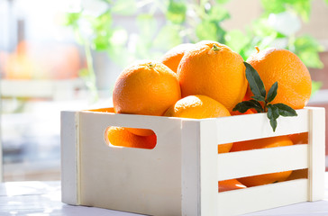 Box of oranges © 135pixels