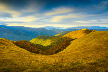 Obraz premium Carpathian autumn mountains_2