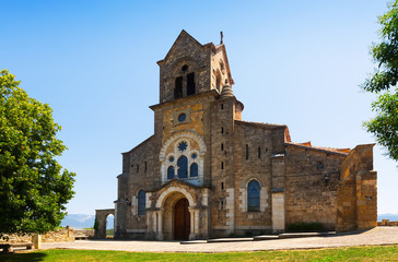 Fototapeta na wymiar San Vicente Martir y San Sebastian church in Frias