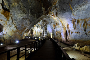 Paradise cave, Quang Binh, Vietnam travel, heritage