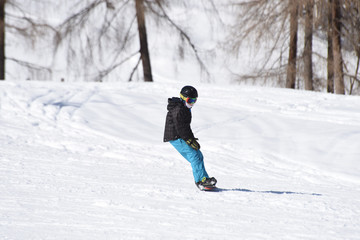 Fototapeta na wymiar sci snowboard sciare neve inverno seggiovia 