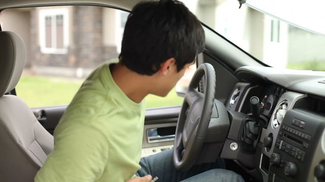 Teen driver latches seat belt
