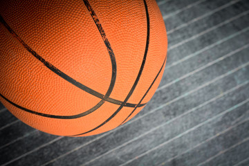 Obraz premium basketball on a black floor