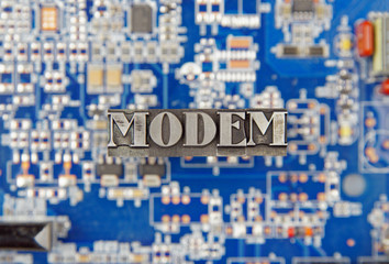 Modem / caracteres d'imprimerie en plomb 