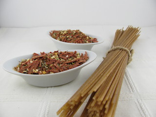 Dinkelspaghetti mit Gewürzmischung