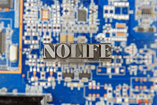 NoLife  / caracteres d'imprimerie en plomb 