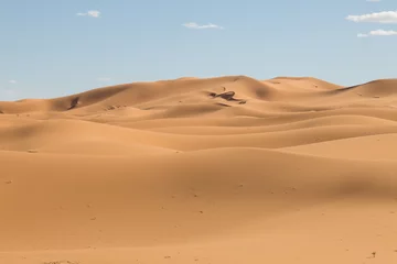 Selbstklebende Fototapete Sandige Wüste Sanddünen in der Wüste in Merzouga