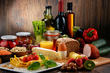 Composition with variety of organic food products