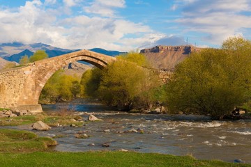 Obraz premium old stone bridge