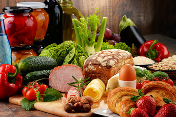 Composition with variety of organic food products