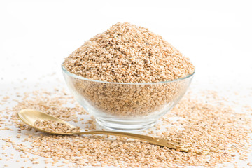 sesame seeds in glass bowl