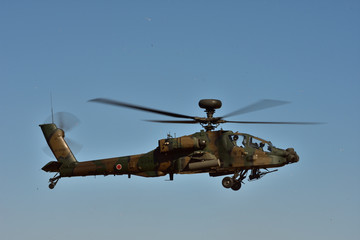 軍用ヘリコプターAH-64Dアパッチ・ロングボウ