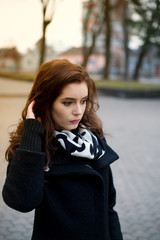 Fototapeta premium Beautiful girl in the autumn park