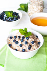 Oatmeal with blueberries