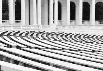 Fototapeta premium Black and White Pillars