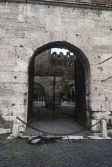 Obraz premium Puerta de San Paolo