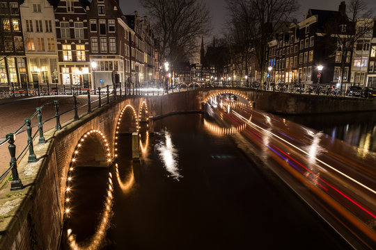 Bridges at the Leidsegracht and Keizersgracht canals intersectio