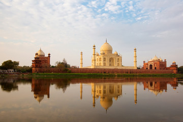 Fototapeta na wymiar Taj Mahal in sunrise light, Agra, India