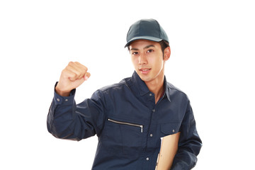 ガッツポーズの宅配人