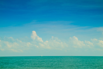 Obraz premium Sea and blue sky