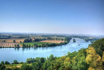 Fototapeta na wymiar Blick auf die Donau