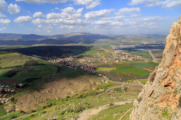 Obraz premium Views of Mount Arbel and rocks