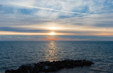 Fototapeta premium Beautiful sunset at Ligurian Sea, Italy in manarola town 