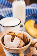 milk with cookies