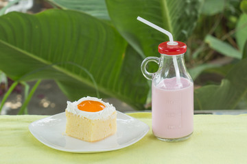 Orange cake and strawberry milk