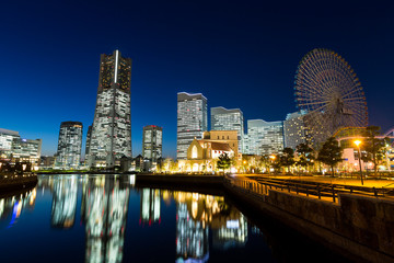 Naklejka premium Yokohama skyline