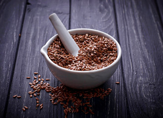 Flax seeds in pounder