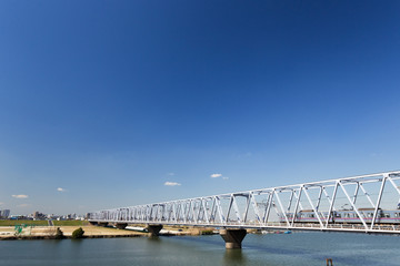鉄橋と青空と雲