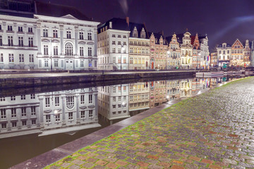 Fototapeta na wymiar Gent. Central City Canal.