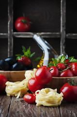 Italian spaghetti with prawns and parsley