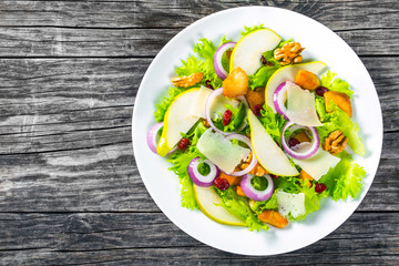 lettuce, pear,  grilled chicken breast, walnut, parmesan cheese,