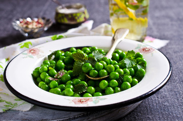 Green peas with mint