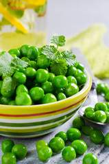 Green peas with mint