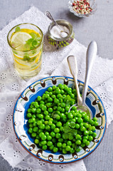 Green peas with mint