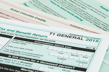Canadian individual tax form T1 for year 2015