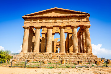 Obraz premium Agrigento ancient temple, Sicily, Italy
