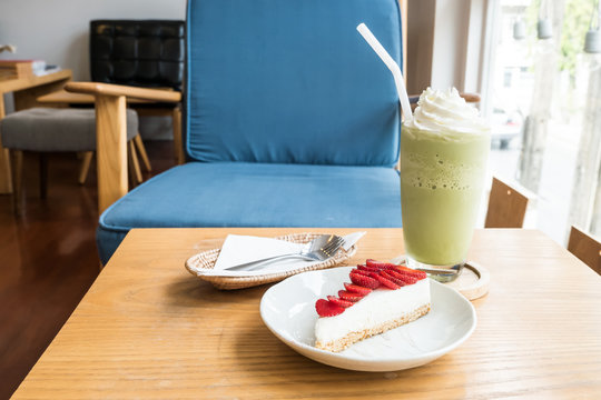 Strawberry cheesecake and Green tea freppe