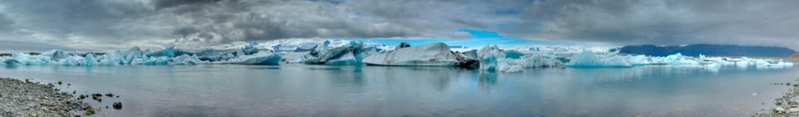 Panorama of the Jokulsarlon glaciar lagoon in Iceland 