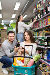 people buying beverages