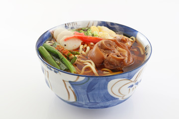 沖縄伝統料理の豚足テビチ