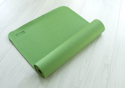 green yoga carpet