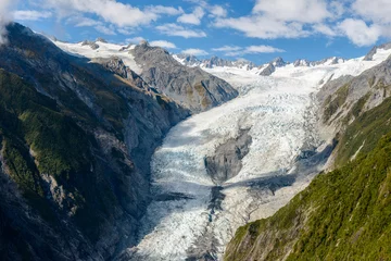Schilderijen op glas Aerial view of Fox Glacier on the west coast of New Zealand © Songkhla Studio