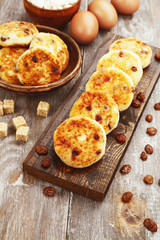 Cottage pancakes with raisins