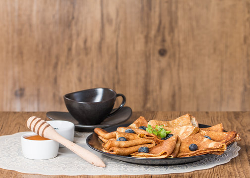 pancakes with fresh blueberry and huney