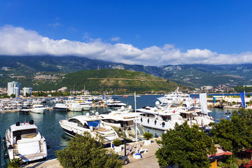 Fototapeta na wymiar harbor town Budva, Montenegro